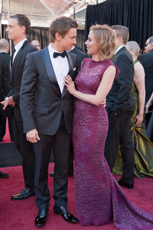 スカーレット・ヨハンソンが40歳男と急接近?!