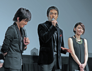 映画『麒麟の翼』阿部寛、新垣結衣、溝端淳平、