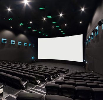 「TOHOシネマズ日本橋」巨大スクリーンTCX