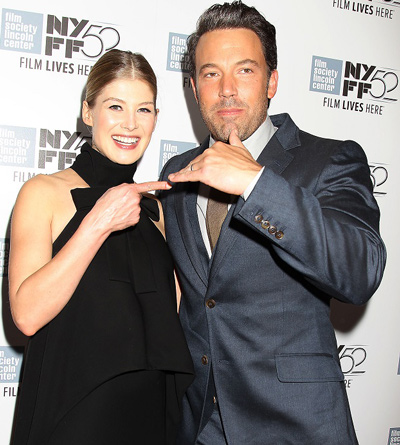 ロザムンド・パイクとベン・アフレック