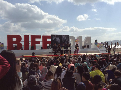 『真夜中の五分前』屋外イベント