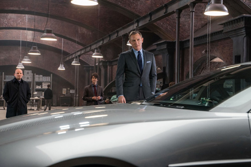 ダニエル・クレイグとボンドカー、映画『007 スペクター』場面写真