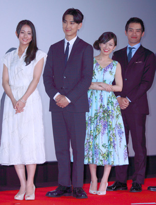 木村文乃、松田翔太、前田敦子、三浦貴大（全身）