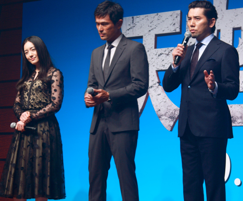 仲間由紀恵、江口洋介、本木雅弘、映画『天空の蜂』完成報告会見にて