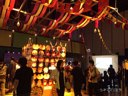 細田監督は「お祭りに参加するような気分で楽しんでほしい」とコメント