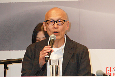 ウェイン・ワン監督、映画『女が眠る時』製作発表会見