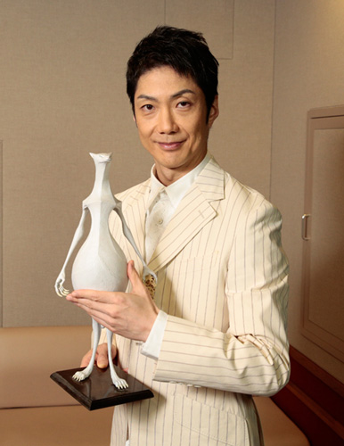 野村萬斎とノロイの像