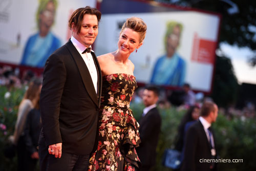 ジョニー・デップとアンバー・ハード、ヴェネチア国際映画祭レッドカーペットにて