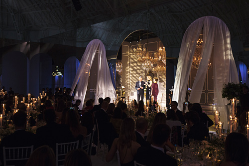 オメガのレディスウォッチの歴史の世界を表現