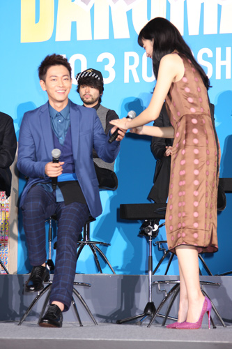 佐藤健、小松菜奈をフォロー