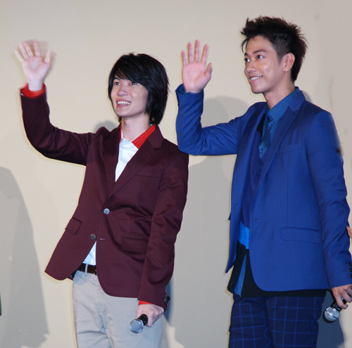 佐藤 健、神木隆之介、映画『バクマン。』完成披露試写会舞台あいさつ