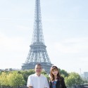 島崎遥香（AKB48）、パリのエッフェル塔前で記念撮影