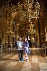 島崎遥香（AKB48）、パリのオペラ座を見学中