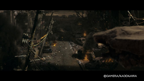 映画『GAMERA』（石井克人監督）場面写真②
