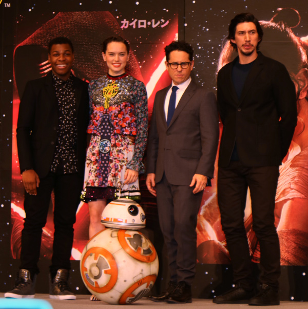 映画『スター・ウォーズ／フォースの覚醒』来日会見