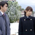 及川光博と石田ゆり子、映画『僕だけがいない街』（平川雄一朗監督）より