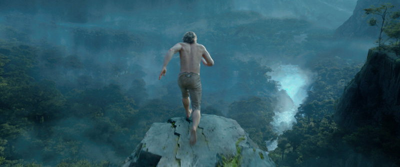 肉体改造して臨むアレクサンダー・スカルスガルド、映画『ターザン：REBORN』（デイヴィッド・イエーツ監督）より