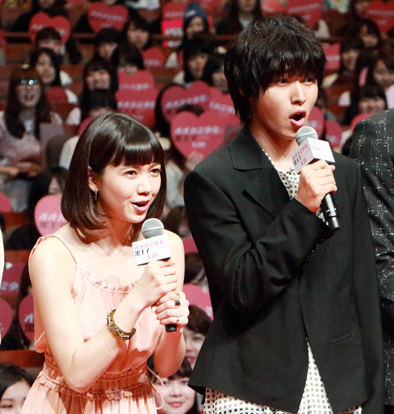 山﨑賢人と二階堂ふみのコールでテレビスポット収録、映画『オオカミ少女と黒王子』のジャパンプレミアにて