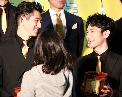 瑛太と妻夫木聡、映画『殿、利息でござる！』の完成披露イベント