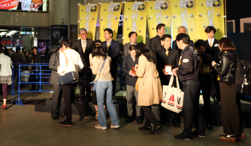 映画『殿、利息でござる！』完成披露イベント＠有楽町マリオン