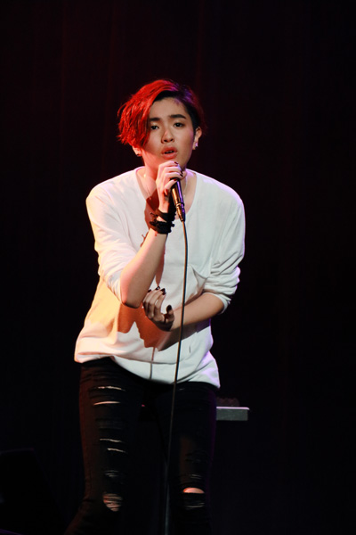 １７歳の大型新人アーティストのHARUHI（読み：ハルヒ）