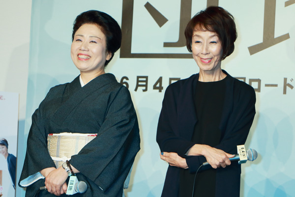 藤山直美、大楠道代、映画『団地』完成報告会見にて