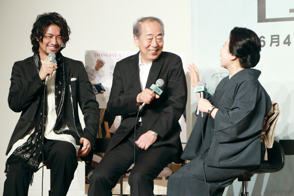 「抱かれたい男ナンバー１」談で盛り上がる、映画『団地』完成報告会見にて