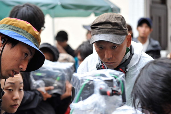 真利子哲也監督、映画『ディストラクション・ベイビーズ』撮影現場にて