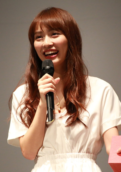 内田理央が「だーりおファンミーティング！」を開催！