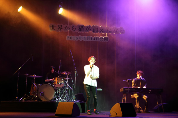 HARUHIスペシャルライブ付きイベント試写会