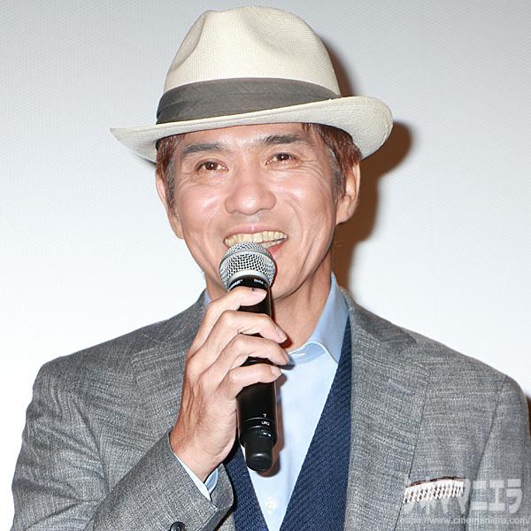 佐藤浩市が緒形直人、永瀬正敏、瀬々敬久監督と映画『64-ロクヨン-』大ヒット御礼舞台あいさつに