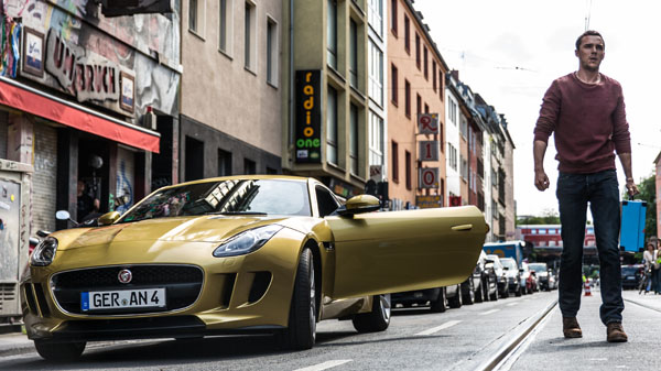 名車・高級車が続々！映画『アウトバーン』（エラン・クリーヴィー監督）