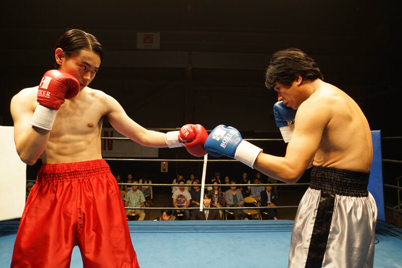 菅田将暉（新宿新次役）とヤン・イクチュン（バリカン役）、映画『あゝ、荒野』（岸善幸監督）より