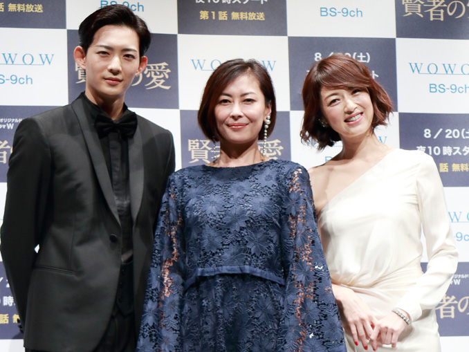 愛憎劇の共演者とは思えぬほど、和気あいあい