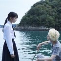 制服姿の望月夏芽（小松菜奈）、長谷川航一朗（菅田将暉）、映画『溺れるナイフ』（山戸結希監督）より