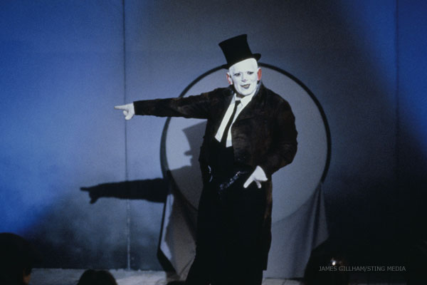 場面写真②、映画『ホドロフキーの虹泥棒』（アレハンドロ・ホドロフスキー監督）より