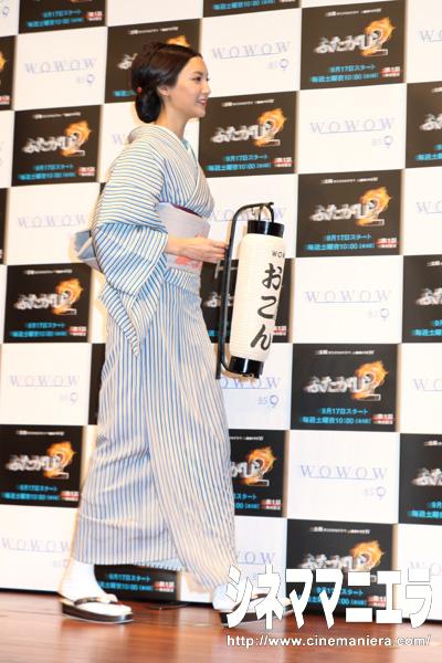 和装の菜々緒の全身写真、WOWOW連続ドラマW「ふたがしら2」完成披露試写会にて