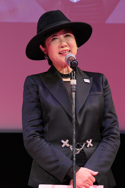 小池百合子東京都知事、第２９回東京国際映画祭クロージングセレモニー授賞式にて