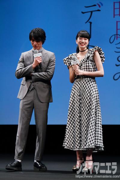 福士蒼汰さんと小松菜奈さんの「ギンガムチェック柄」はお揃いコーデではなく、偶然だとか。