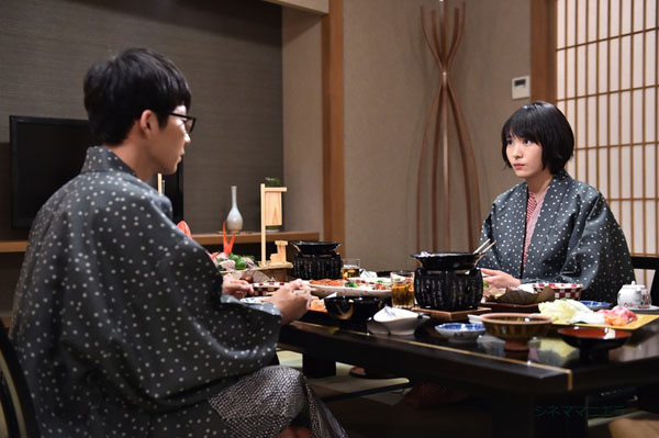 「逃げ恥」６話、みくり（新垣結衣）×津崎（星野源）が温泉旅館でごちそうを前に・・・