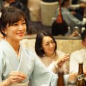 美咲（板谷由夏）、映画『3月のライオン』（大友啓史監督）より