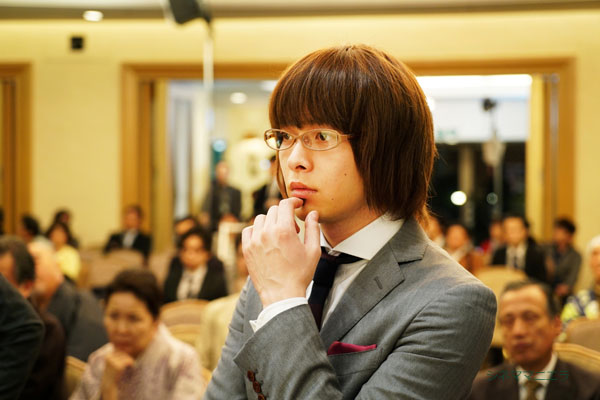 三角龍雪（中村倫也）、映画『3月のライオン』（大友啓史監督）より