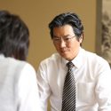 幸田柾近（豊川悦司）、映画『3月のライオン』（大友啓史監督）より