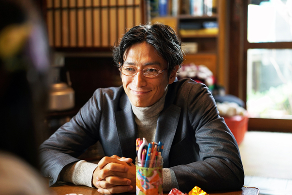 誠二郎（伊勢谷友介）、映画『3月のライオン』（大友啓史監督）より