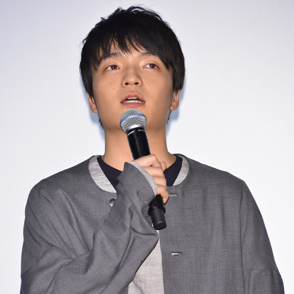 岡山天音、映画『僕らのごはんは明日で待ってる』初日舞台挨拶