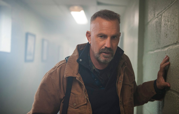 ケヴィン・コスナー、映画『クリミナル 2人の記憶を持つ男』(アリエル・ヴロメン監督)