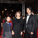 左から柿原りんか、荻上直子監督、桐谷健太、ベルリン国際映画祭レッドカーペットにて