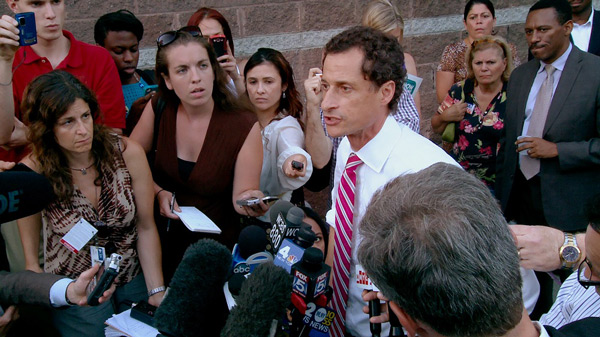 映画『ウィーナー 懲りない男の選挙ウォーズ』（ジョシュ・クリーグマン、エリース・スタインバーク監督）