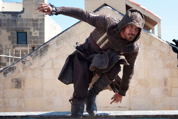 主人公のカラム・リンチの祖先のアギラール、 映画『アサシン クリード』（ジャスティン・カーゼル監督）より