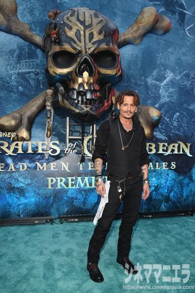 ジョニー・デップ（ジャック・スパロウ役）